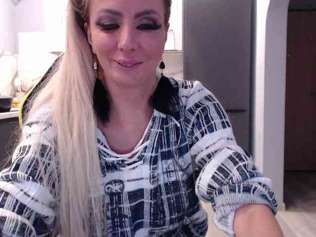 blondalina webcam
