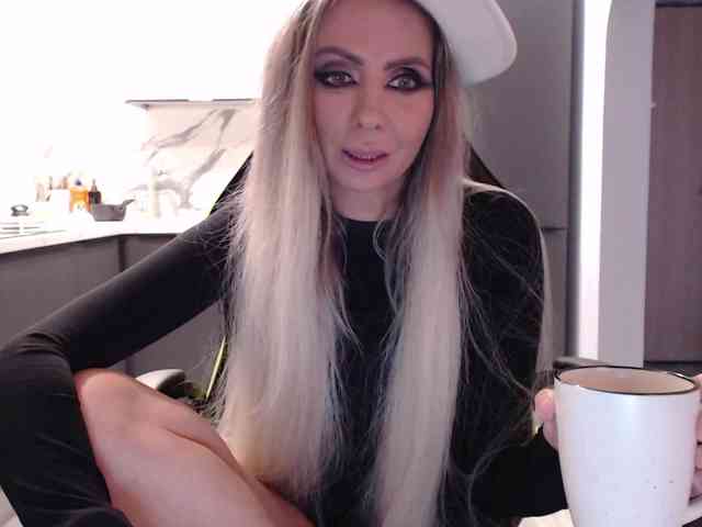 blondalina webcam