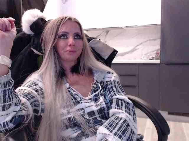 blondalina webcam