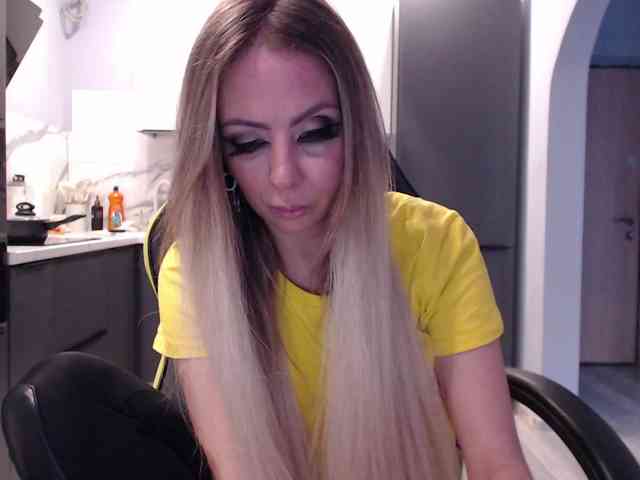 blondalina webcam