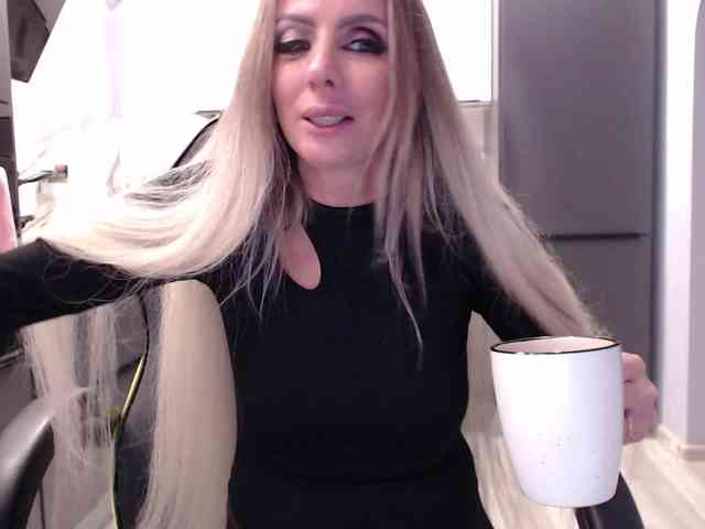 blondalina webcam