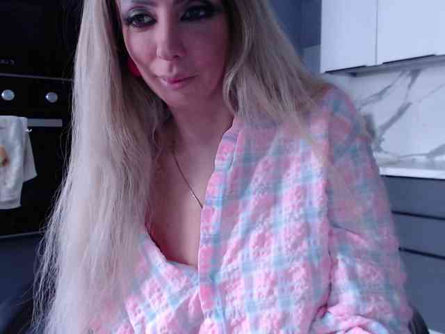 blondalina webcam