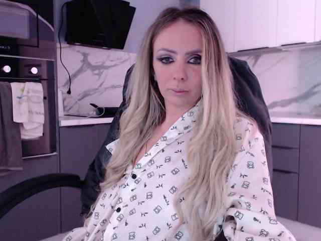 blondalina webcam