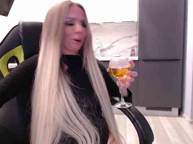 blondalina webcam