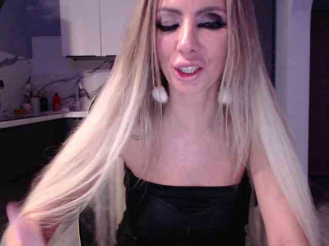 blondalina webcam