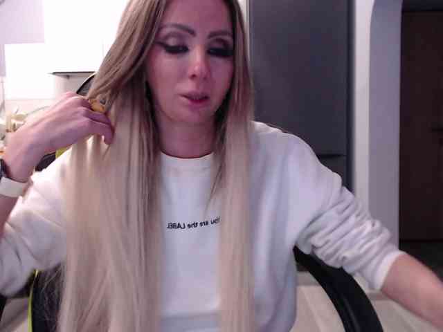 blondalina Live Webcam on BongaCams