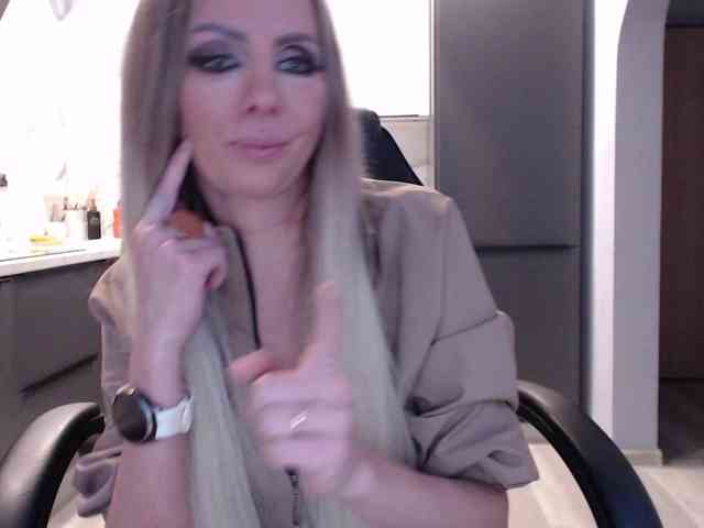 blondalina webcam
