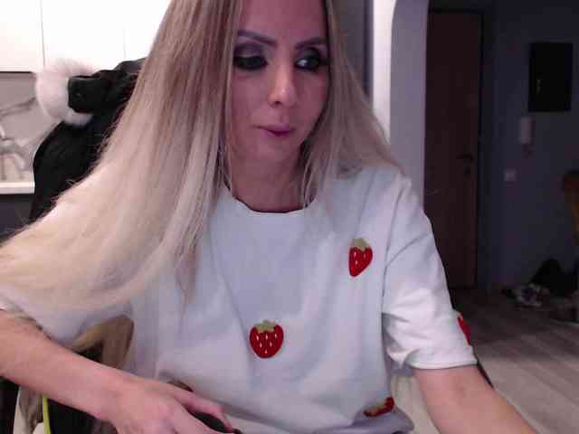 blondalina webcam