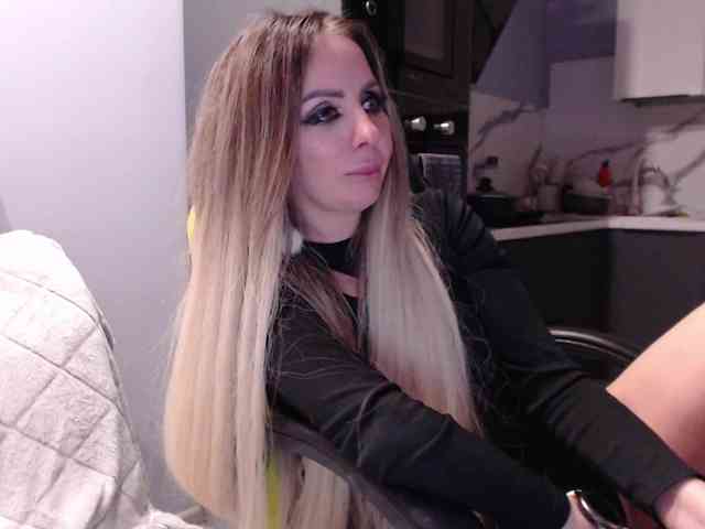 blondalina webcam