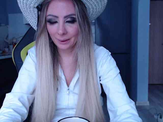 blondalina blondalina