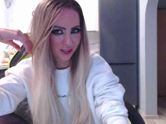 blondalina webcam