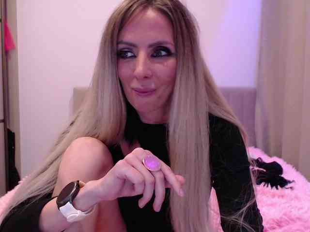 blondalina webcam