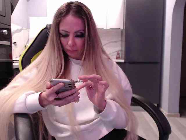 blondalina webcam