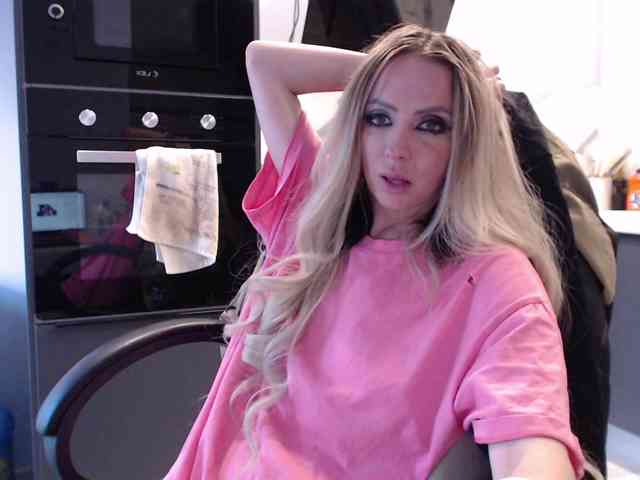blondalina webcam