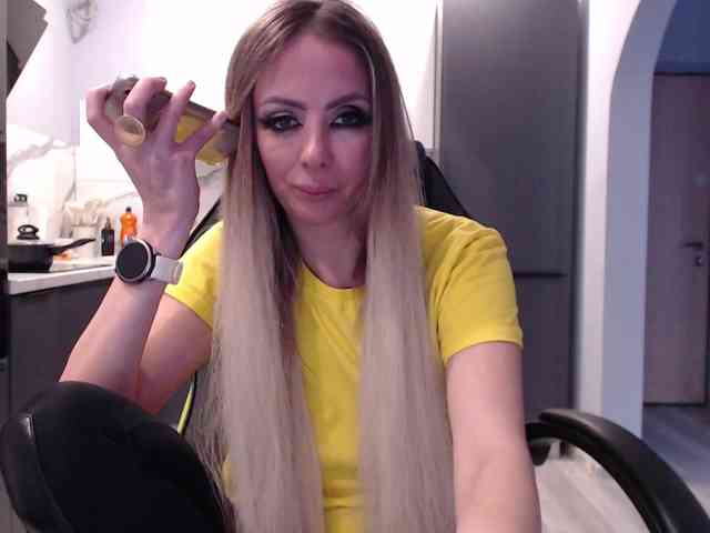 blondalina webcam