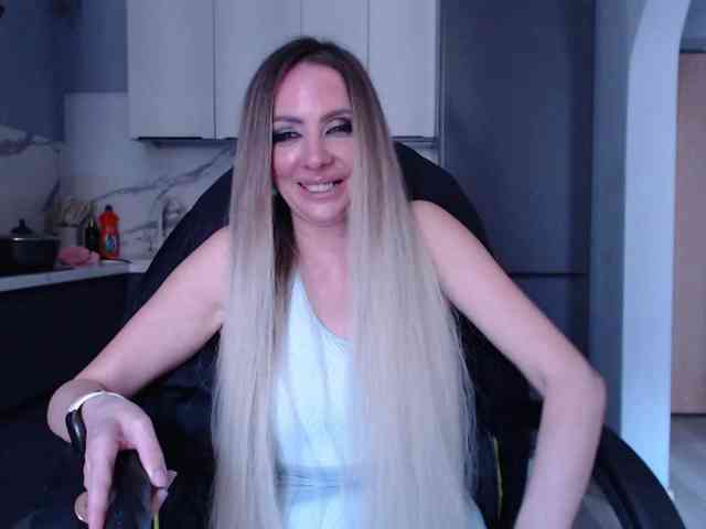 blondalina webcam
