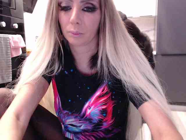 blondalina webcam