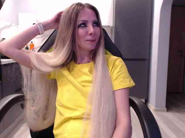 blondalina webcam