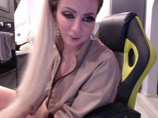 blondalina webcam