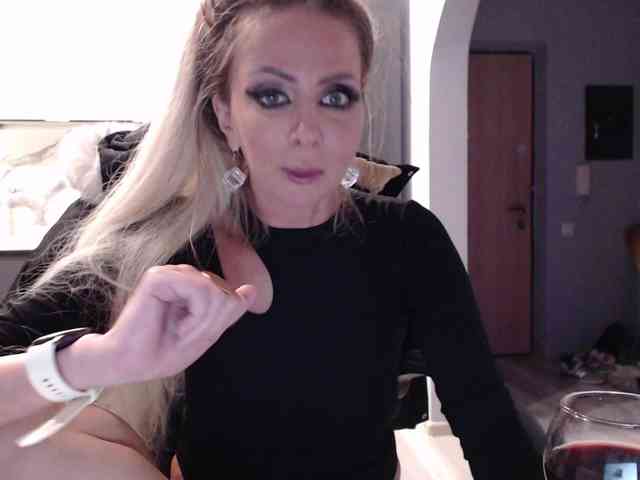 blondalina webcam