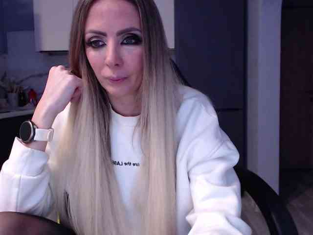 blondalina webcam