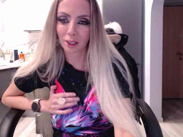 blondalina webcam