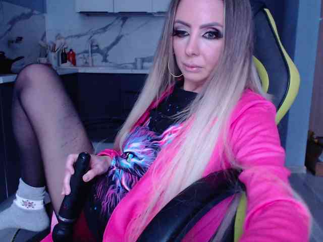blondalina webcam