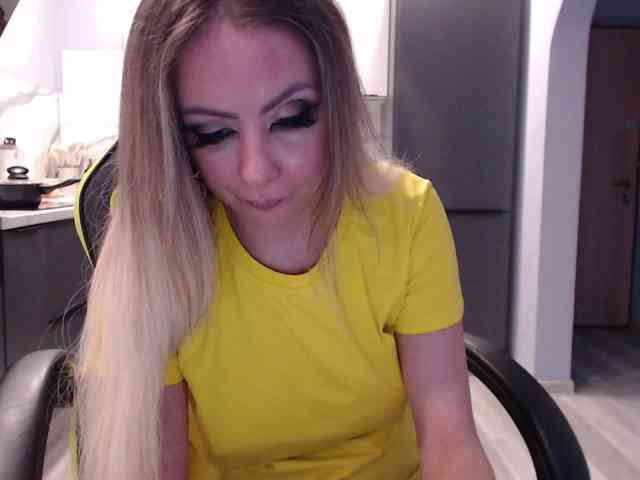 blondalina webcam