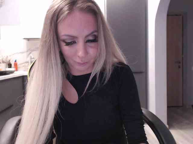 blondalina webcam