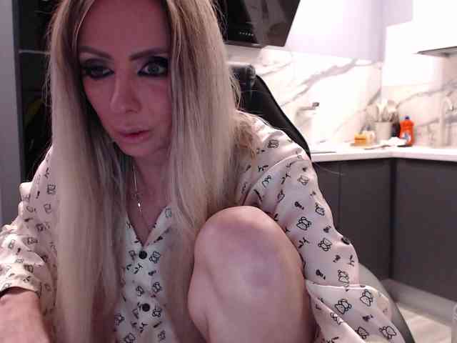 blondalina webcam