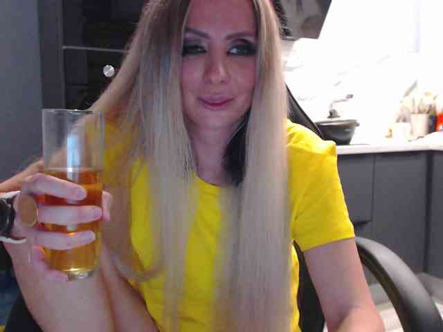 blondalina webcam