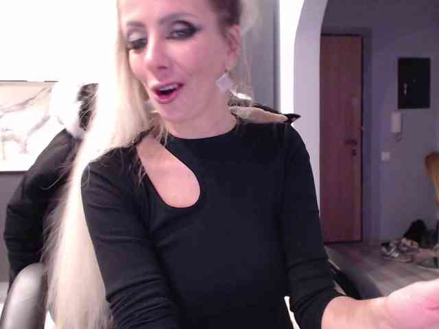 blondalina webcam