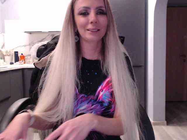 blondalina webcam