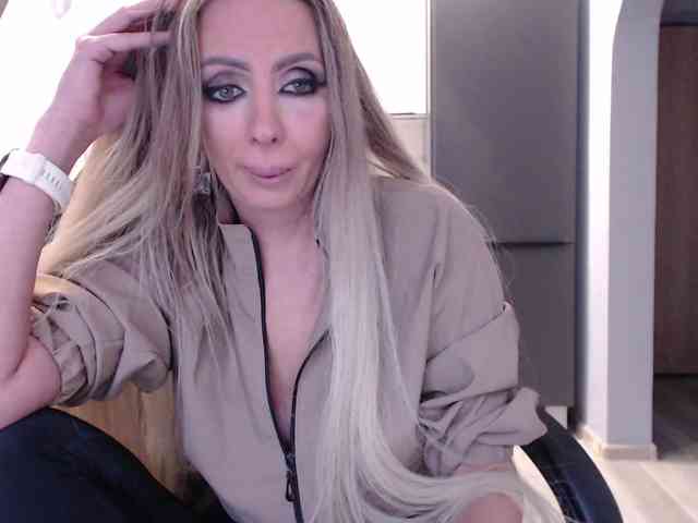 blondalina webcam