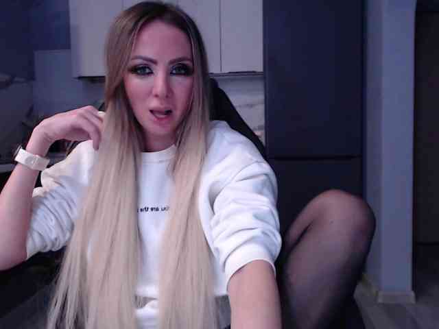 blondalina webcam