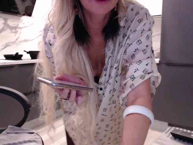 blondalina webcam