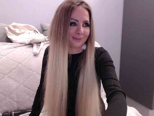 blondalina webcam