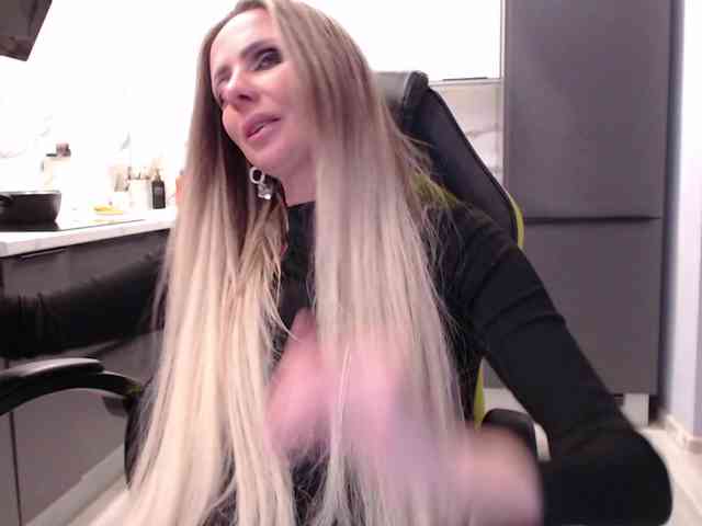 blondalina webcam