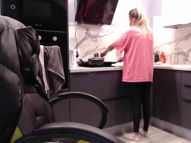 blondalina webcam