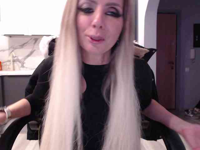 blondalina webcam