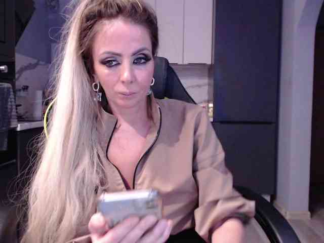 blondalina webcam