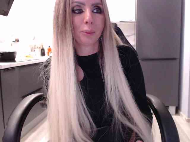 blondalina webcam