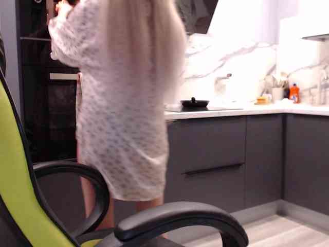 blondalina webcam