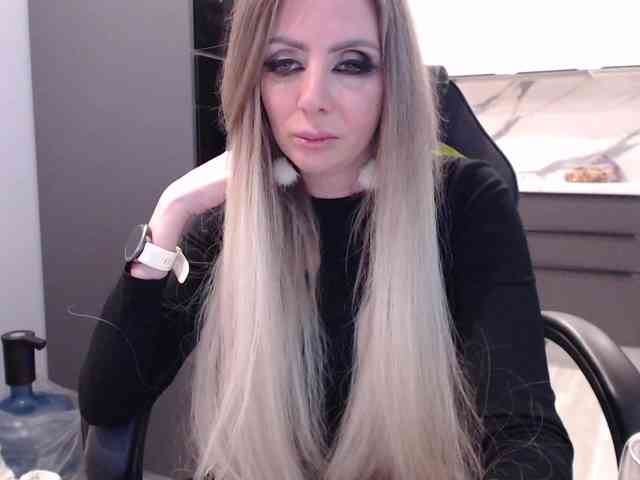 blondalina webcam