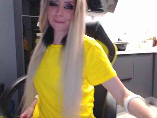 blondalina webcam