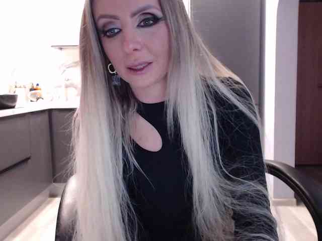 blondalina webcam