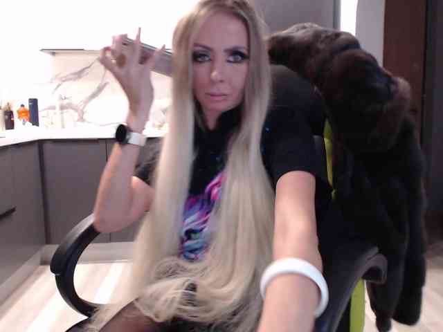 blondalina webcam