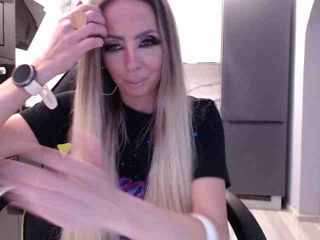 blondalina webcam