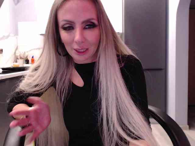 blondalina webcam