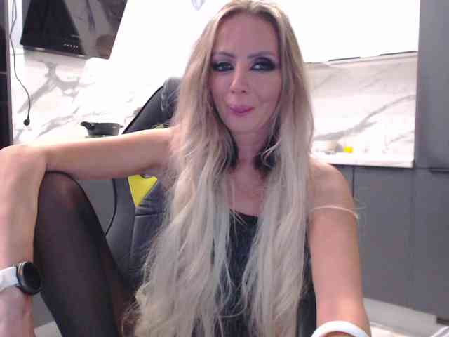 blondalina webcam